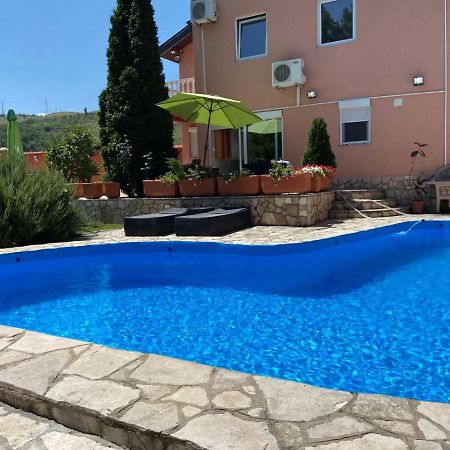 Private Riverside Villa Silvia Мостар Екстер'єр фото