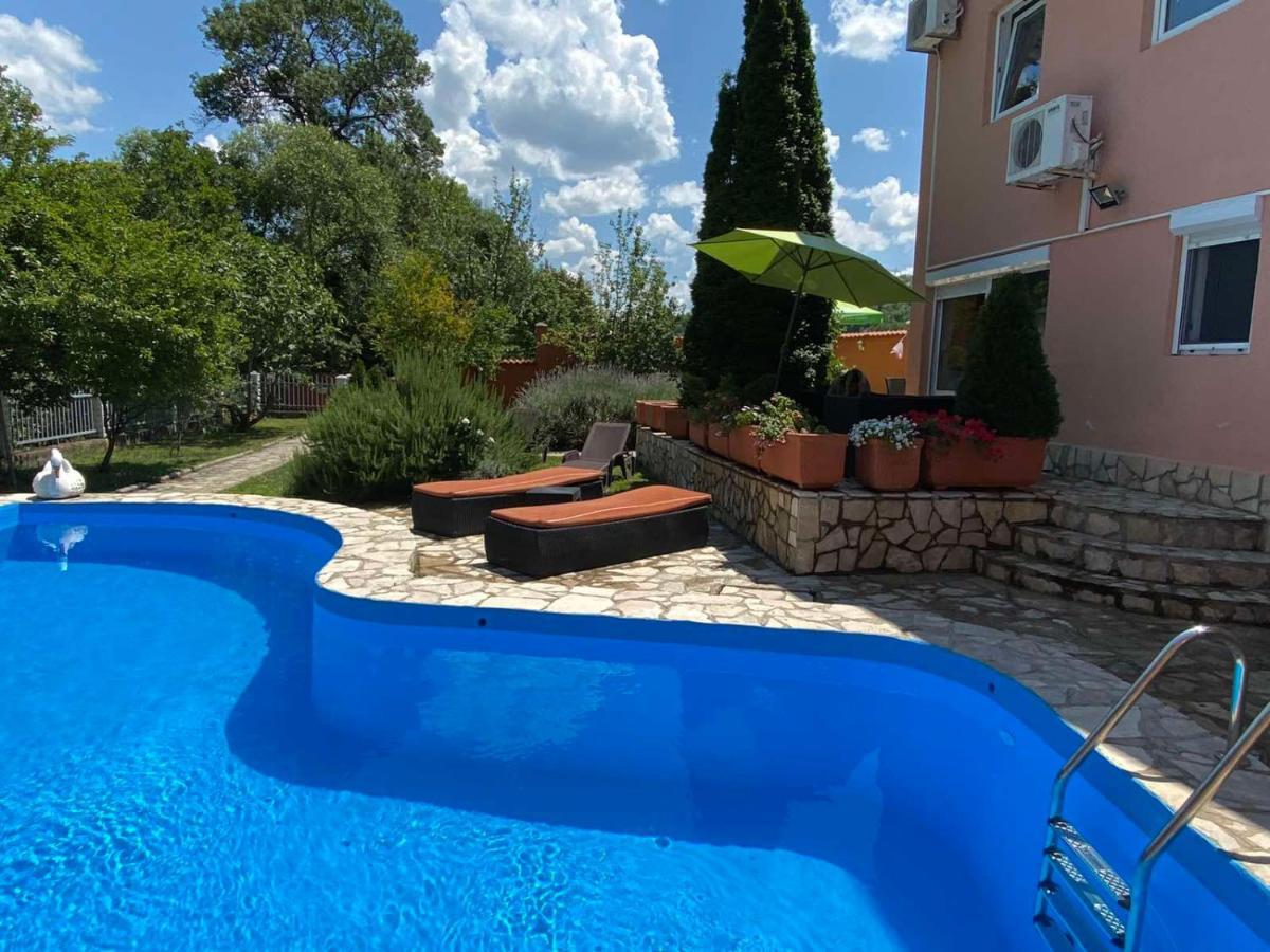 Private Riverside Villa Silvia Мостар Екстер'єр фото