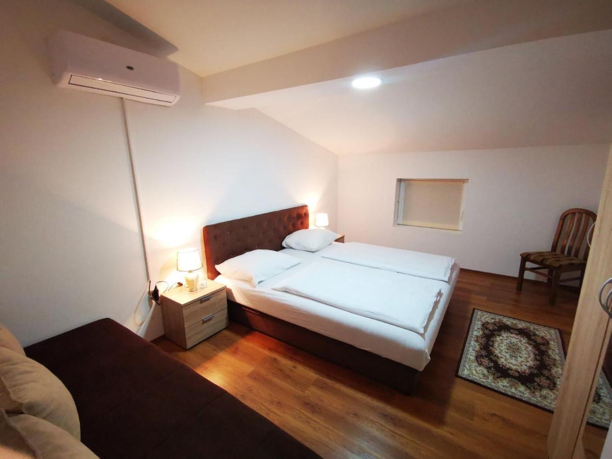 Private Riverside Villa Silvia Мостар Екстер'єр фото