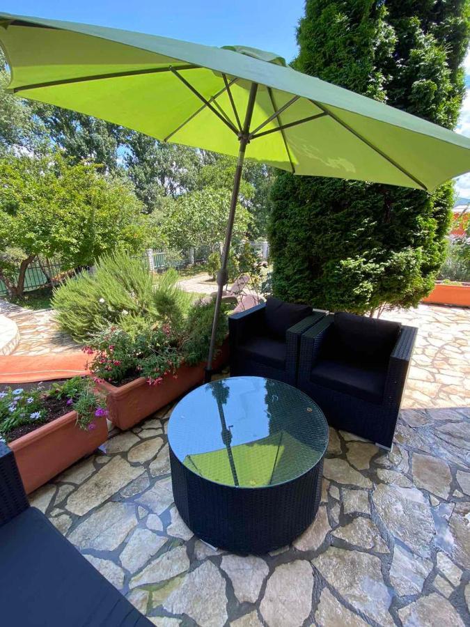Private Riverside Villa Silvia Мостар Екстер'єр фото