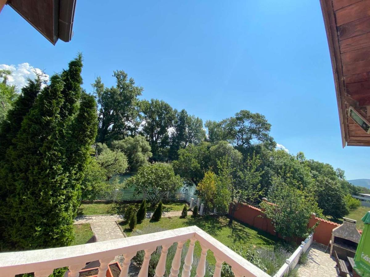 Private Riverside Villa Silvia Мостар Екстер'єр фото