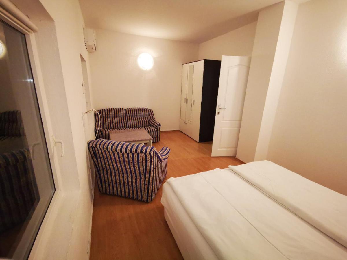 Private Riverside Villa Silvia Мостар Екстер'єр фото