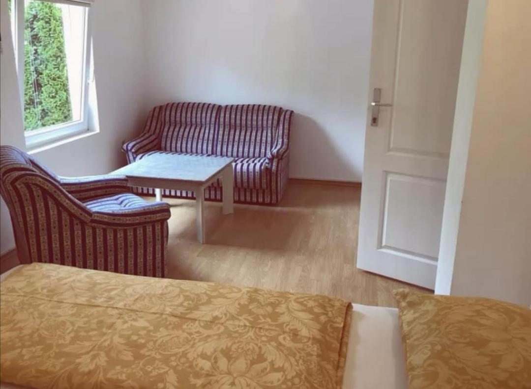 Private Riverside Villa Silvia Мостар Екстер'єр фото