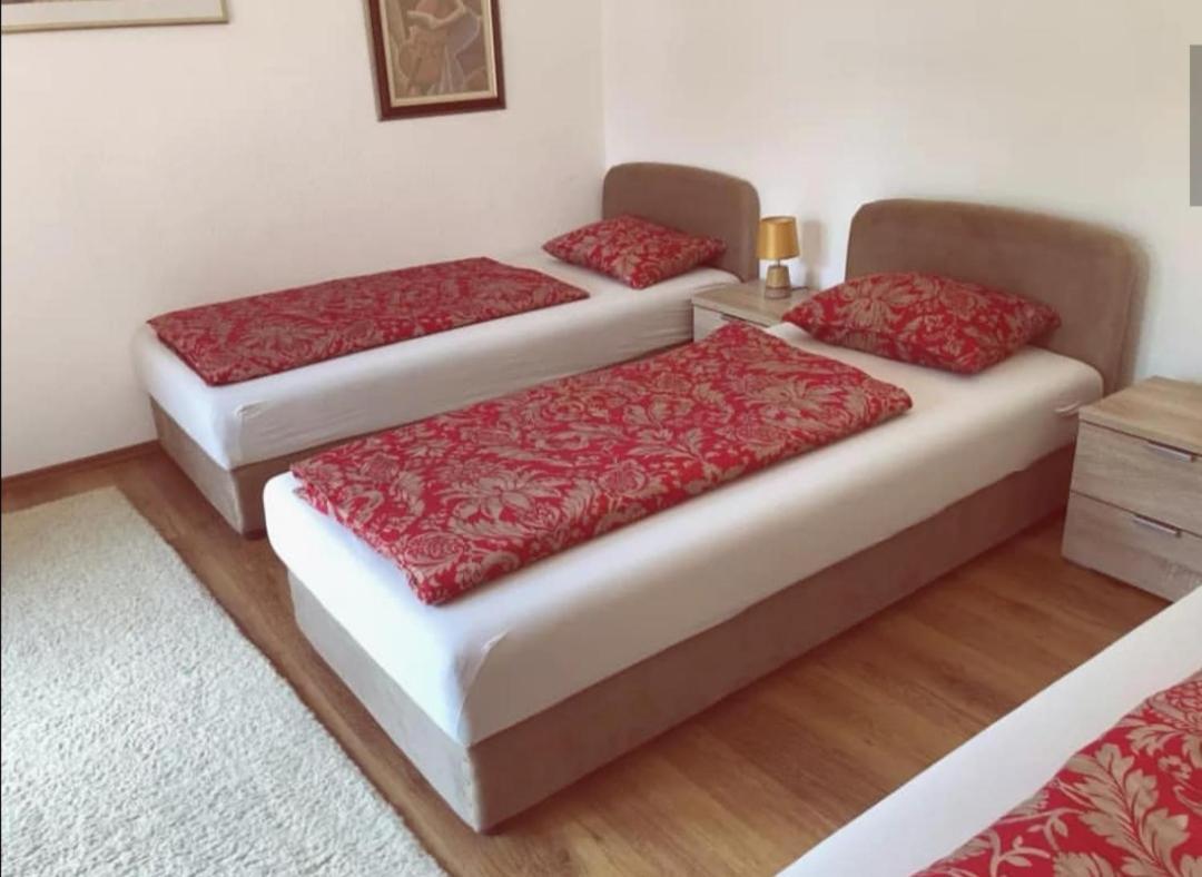 Private Riverside Villa Silvia Мостар Екстер'єр фото