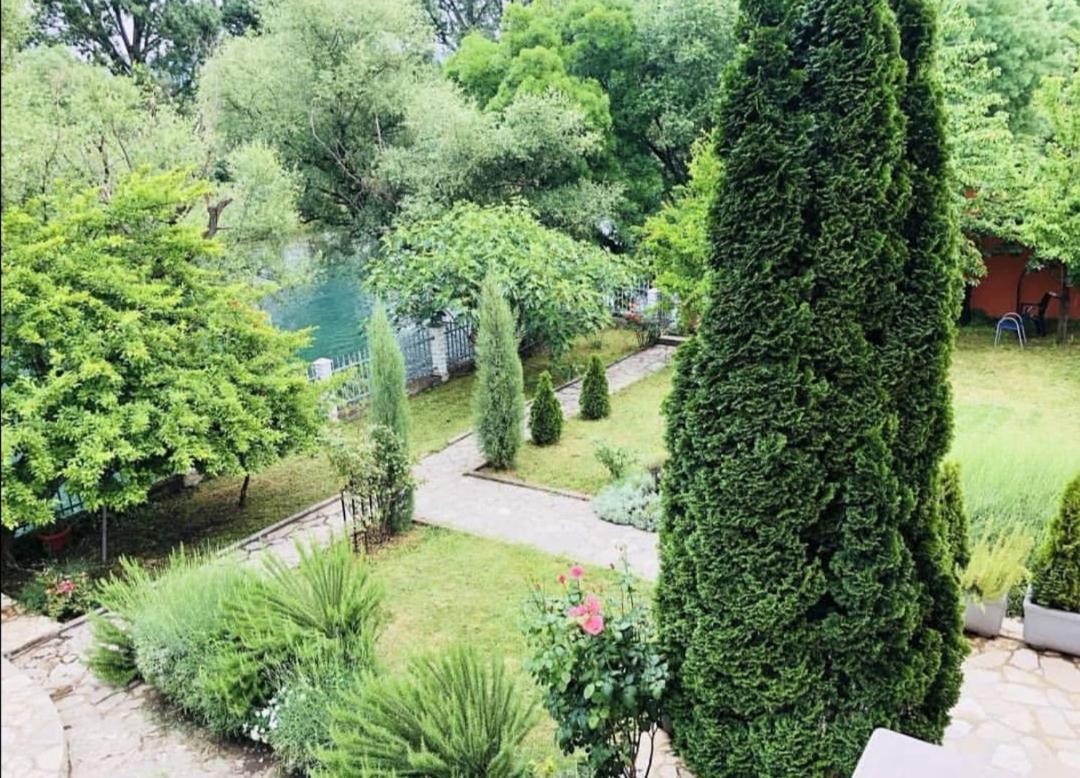 Private Riverside Villa Silvia Мостар Екстер'єр фото