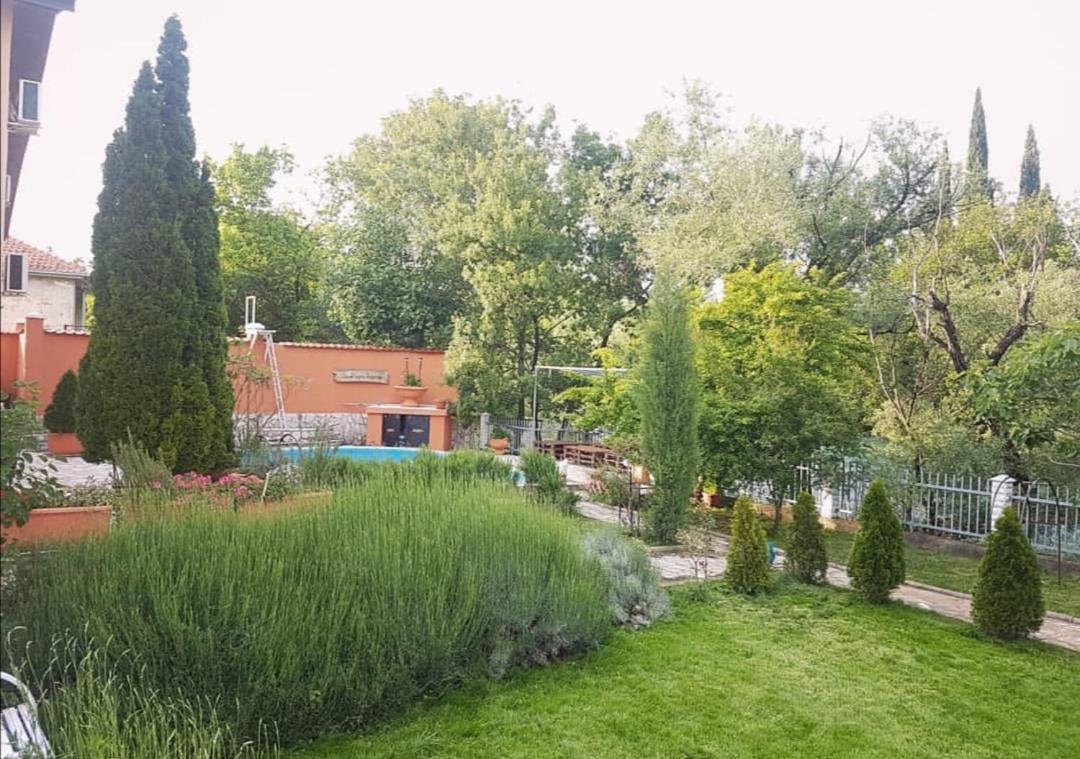 Private Riverside Villa Silvia Мостар Екстер'єр фото